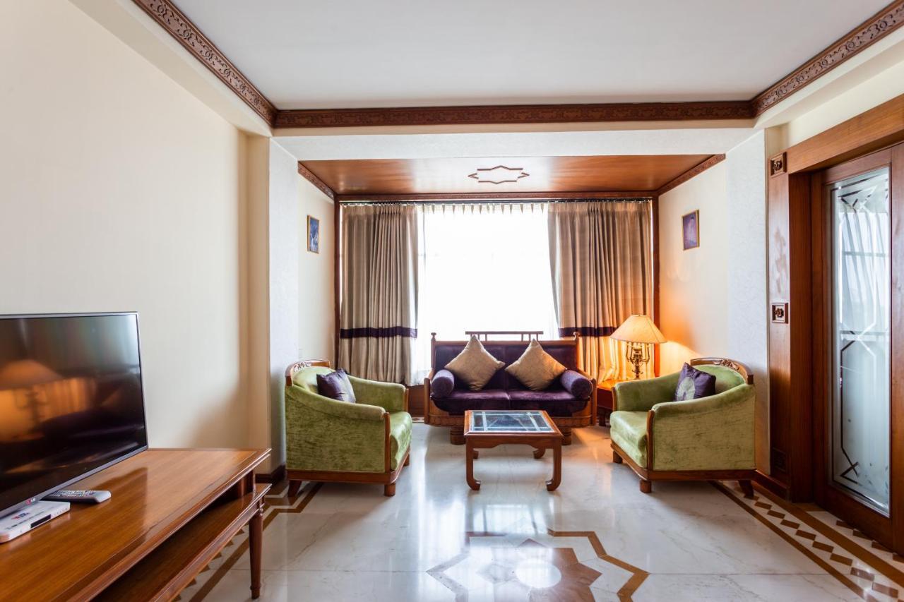 The Maya Hotel Джаландхар Екстер'єр фото